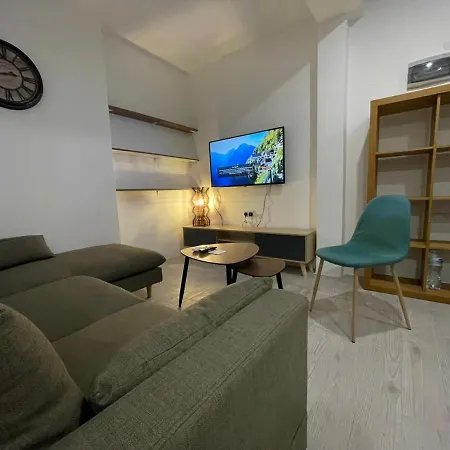 Center Properties - Modern With Ac & Ensuit Bathroom - 1 Pensión St Paul's Bay