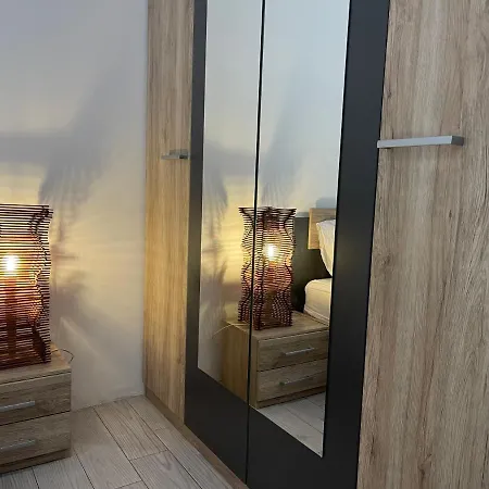 Center Properties - Modern With Ac & Ensuit Bathroom - 1