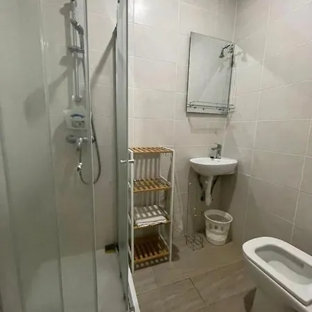 Center Properties - Modern With Ac & Ensuit Bathroom - 1 Pensión St Paul's Bay